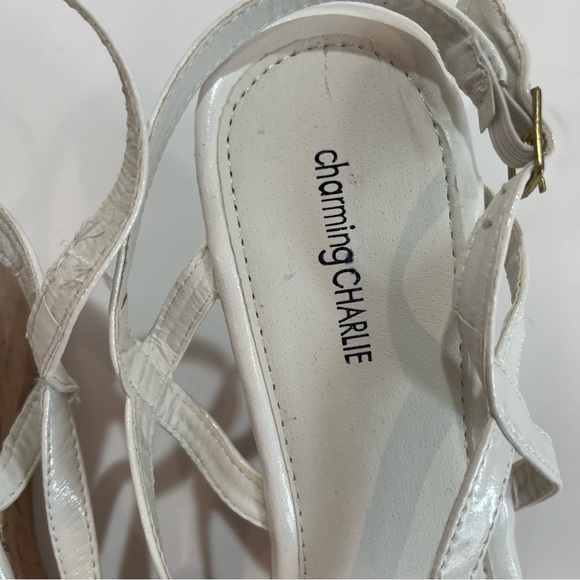 CHARMING CHARLIE size 11 white flowered cork wedge sandal flower accent straps - Picture 8 of 16